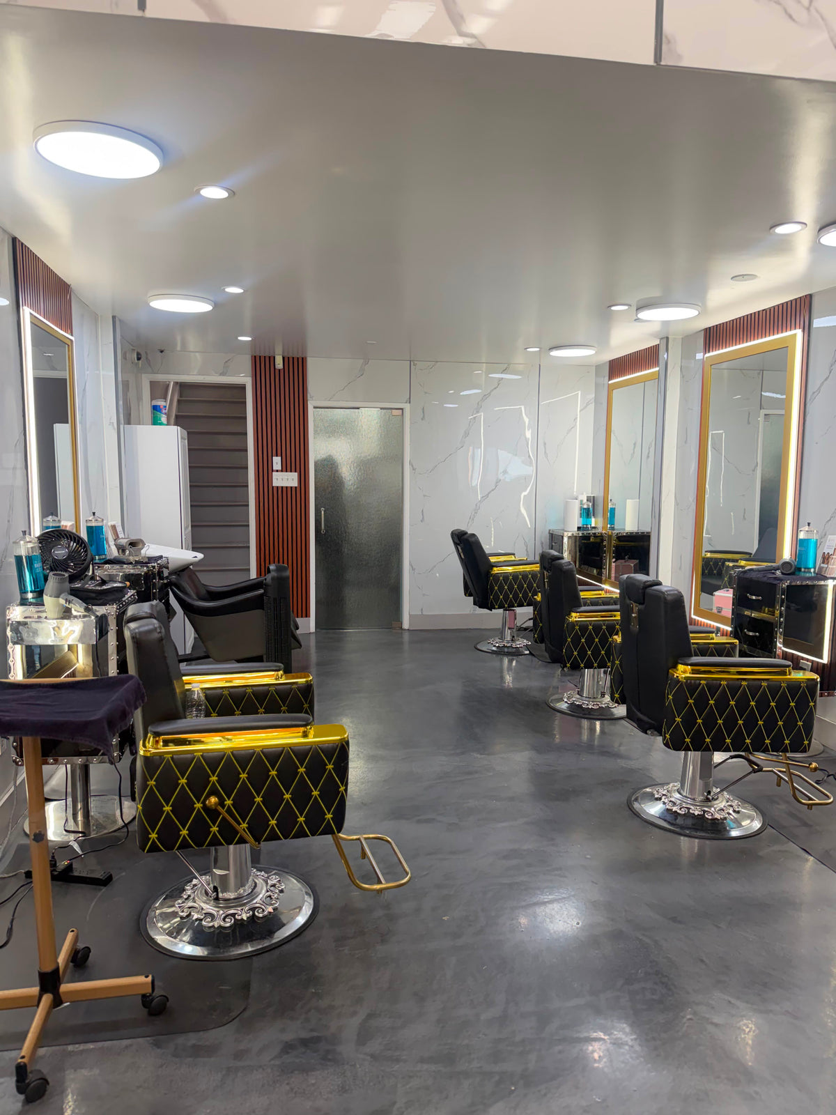 Hair Queen LA Salon